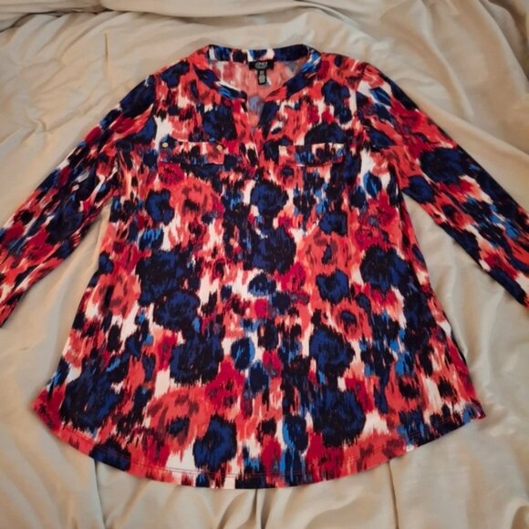 Jones New York Red and Blue Graphic Blouse with Mandarin Collar - Picture 6 of 7